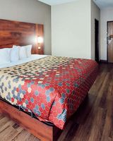 Econo Lodge Fargo West Acres