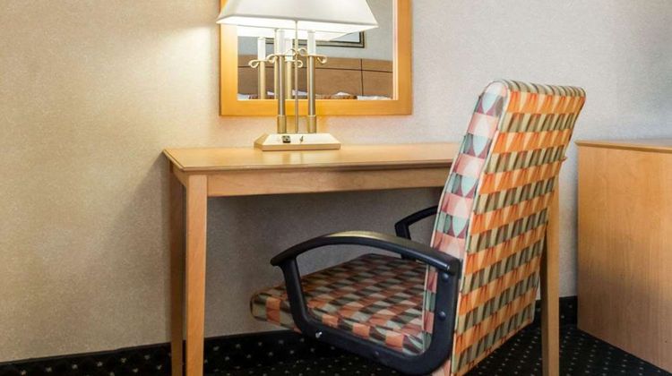Comfort Inn Jamestown Suite