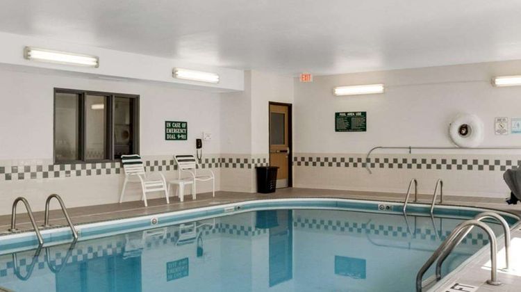 Comfort Inn Jamestown Pool