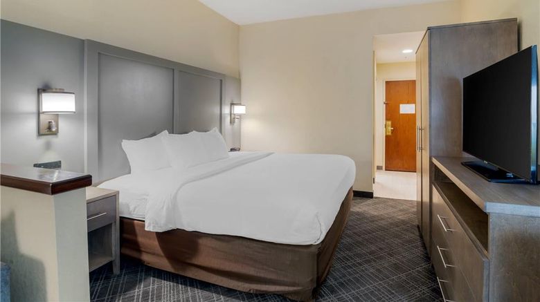 <b>Comfort Inn Suite</b>. Images powered by <a href="https://iceportal.shijigroup.com/" title="IcePortal" target="_blank">IcePortal</a>.