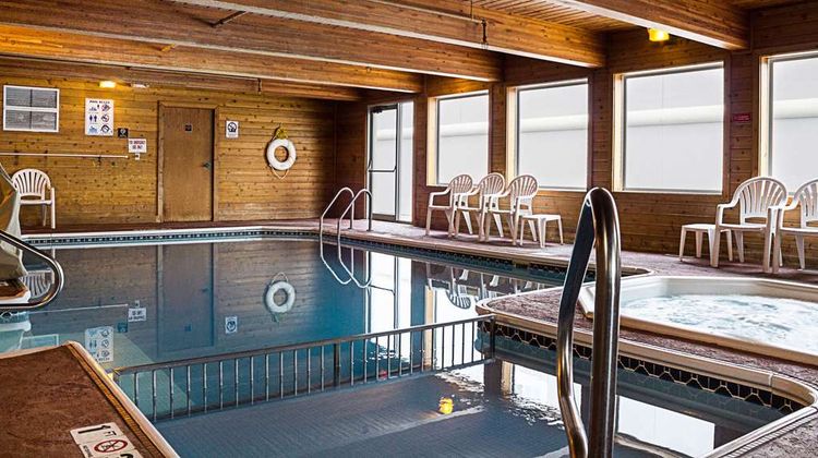 MainStay Suites Pool