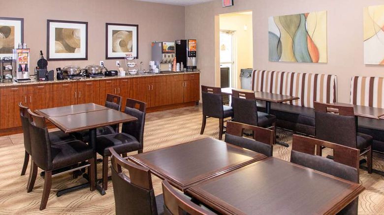 <b>MainStay Suites Restaurant</b>. Images powered by <a href="https://iceportal.shijigroup.com/" title="IcePortal" target="_blank">IcePortal</a>.