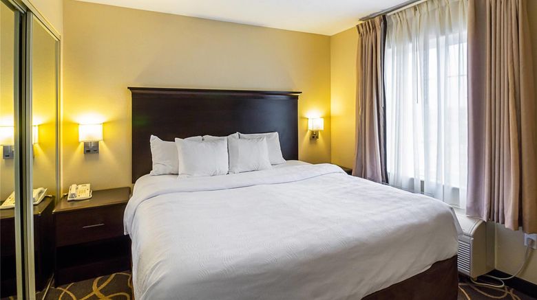 <b>MainStay Suites Suite</b>. Images powered by <a href="https://iceportal.shijigroup.com/" title="IcePortal" target="_blank">IcePortal</a>.