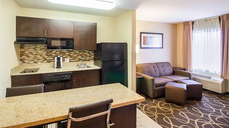 <b>MainStay Suites Suite</b>. Images powered by <a href="https://iceportal.shijigroup.com/" title="IcePortal" target="_blank">IcePortal</a>.