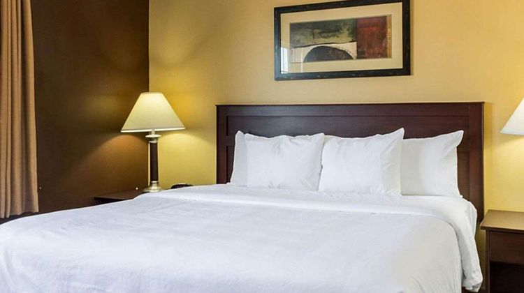 Mainstay Suites Suite