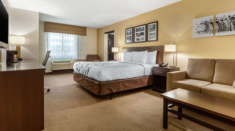 <b>Sleep Inn & Suites Suite</b>. Images powered by <a href="https://iceportal.shijigroup.com/" title="IcePortal" target="_blank">IcePortal</a>.