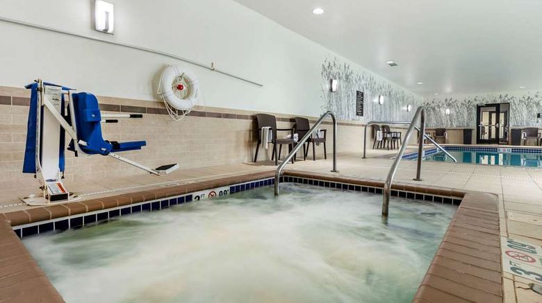 <b>Sleep Inn & Suites Pool</b>. Images powered by <a href="https://iceportal.shijigroup.com/" title="IcePortal" target="_blank">IcePortal</a>.