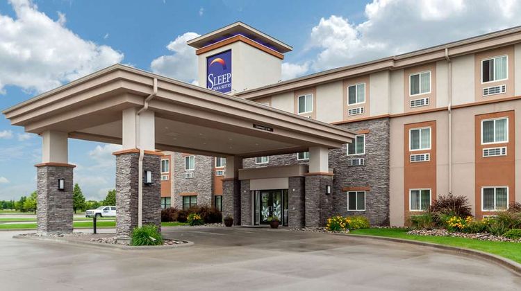 Sleep Inn & Suites Exterior