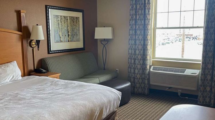 MainStay Suites Suite