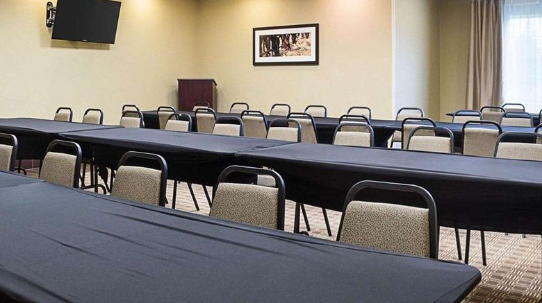 <b>Comfort Suites Minot South Meeting</b>. Images powered by <a href="https://iceportal.shijigroup.com/" title="IcePortal" target="_blank">IcePortal</a>.