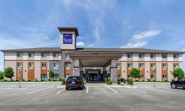 Sleep Inn & Suites