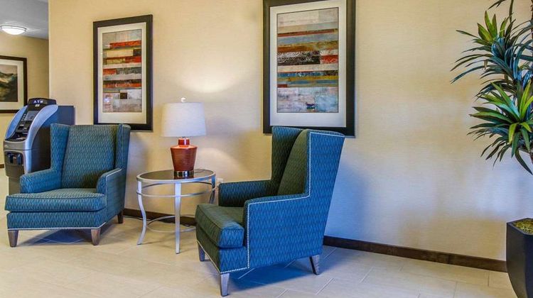 MainStay Suites Watford City Lobby