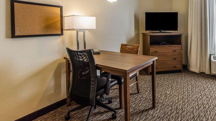 MainStay Suites Watford City Suite