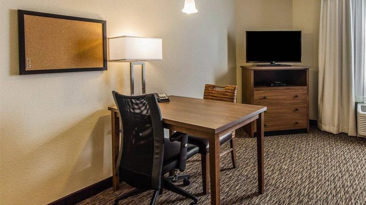 MainStay Suites Watford City Suite