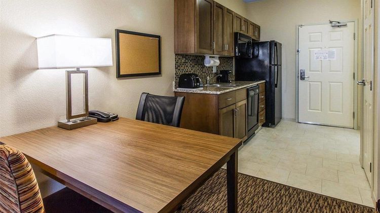 MainStay Suites Watford City Suite