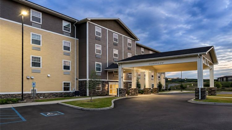 MainStay Suites Watford City Exterior