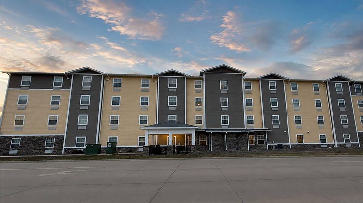MainStay Suites Watford City Exterior