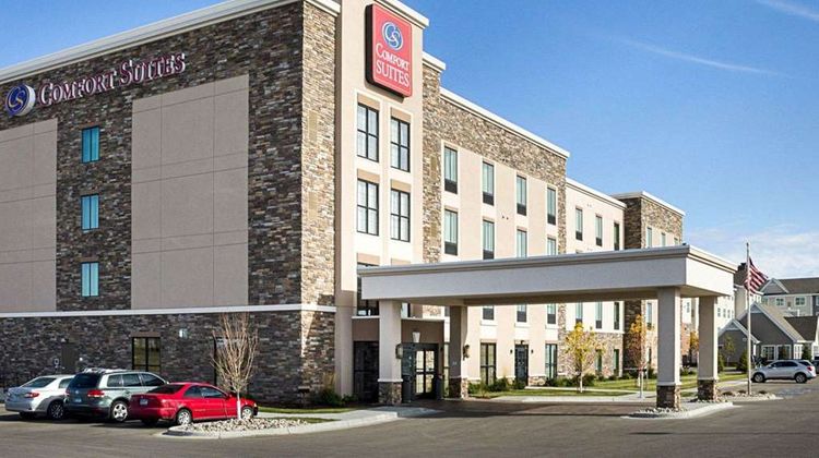 Comfort Suites Fargo Exterior