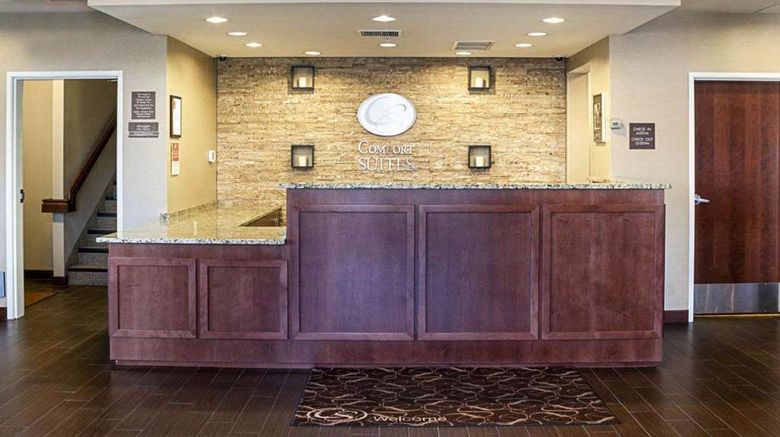 <b>Comfort Suites Fargo Lobby</b>. Images powered by <a href="https://iceportal.shijigroup.com/" title="IcePortal" target="_blank">IcePortal</a>.