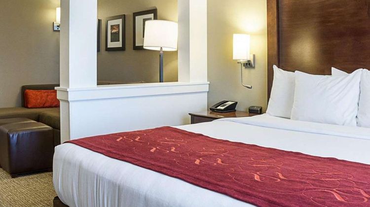 Comfort Suites Fargo Suite