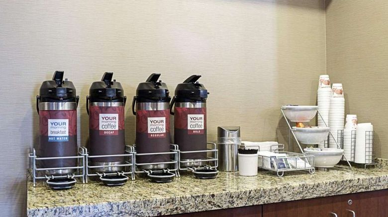 <b>Comfort Suites Fargo Restaurant</b>. Images powered by <a href="https://iceportal.shijigroup.com/" title="IcePortal" target="_blank">IcePortal</a>.