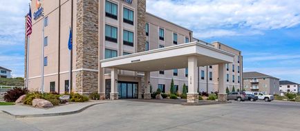 Comfort Inn & Suites, Mandan Exterior