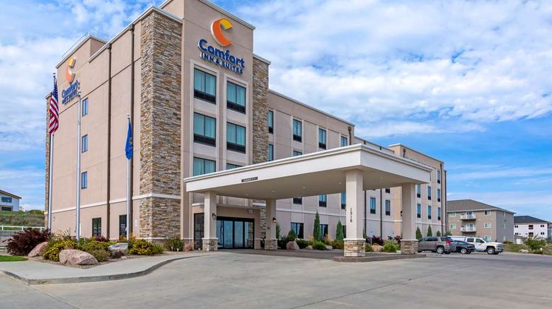 <b>Comfort Inn & Suites, Mandan Exterior</b>. Images powered by <a href="https://iceportal.shijigroup.com/" title="IcePortal" target="_blank">IcePortal</a>.