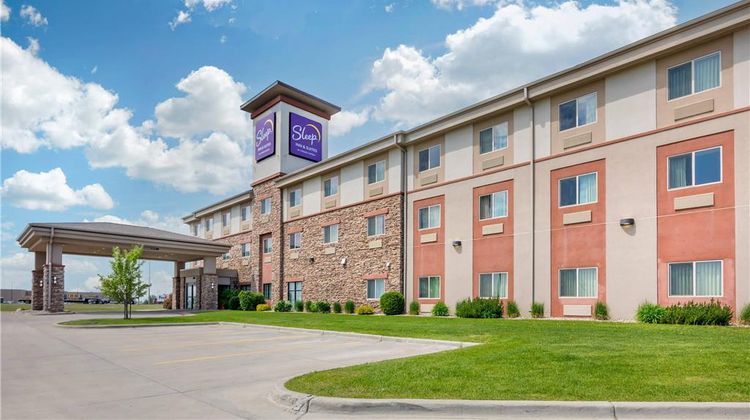 Sleep Inn and Suites Devils Lake Exterior