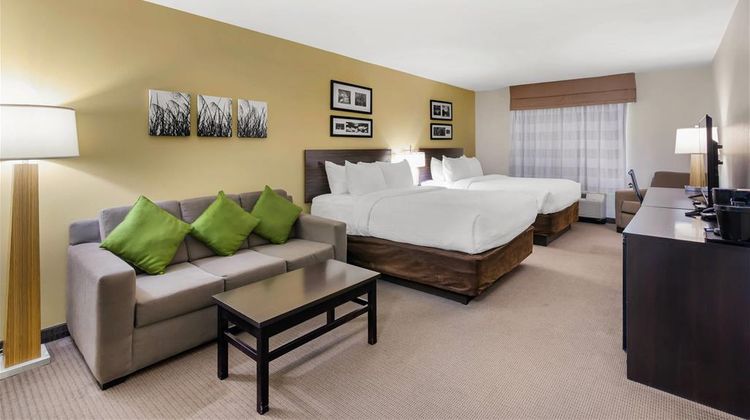 Sleep Inn and Suites Devils Lake Suite