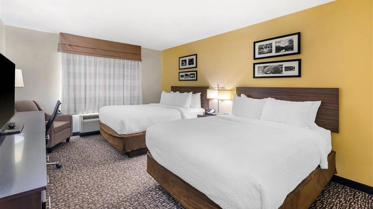 Sleep Inn and Suites Devils Lake Room