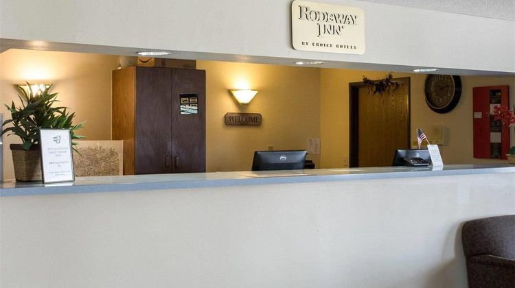 Rodeway Inn West Fargo Lobby