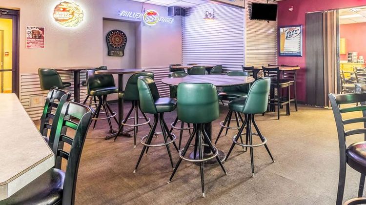 Econo Lodge Valley City Restaurant