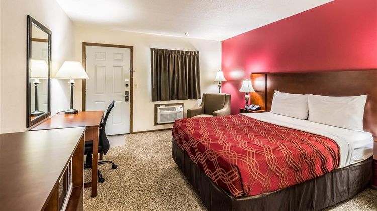 Econo Lodge Valley City Room