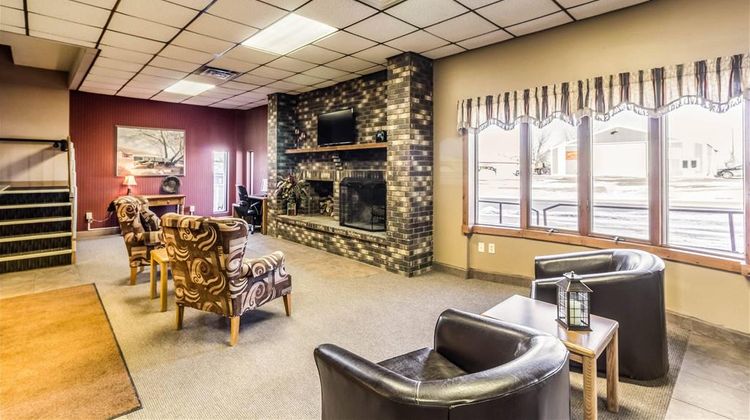 Econo Lodge Valley City Lobby
