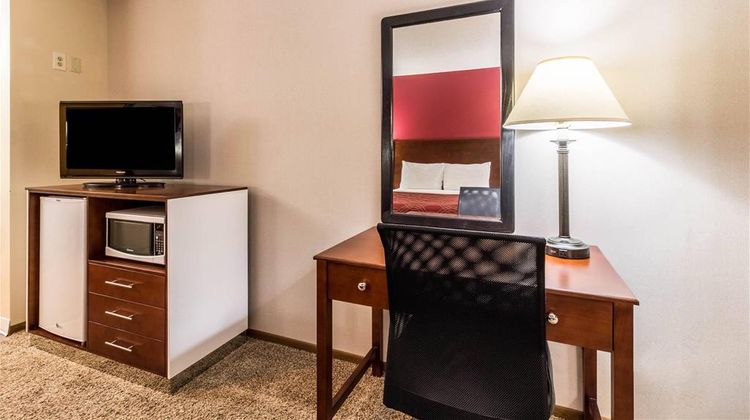 Econo Lodge Valley City Room