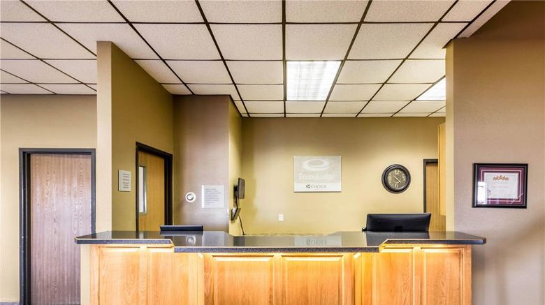 <b>Econo Lodge Valley City Lobby</b>. Images powered by <a href="https://iceportal.shijigroup.com/" title="IcePortal" target="_blank">IcePortal</a>.