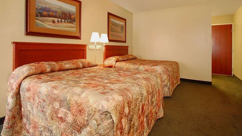 <b>Econo Lodge Inn and Suites Kearney South Room</b>. Images powered by <a href="https://iceportal.shijigroup.com/" title="IcePortal" target="_blank">IcePortal</a>.