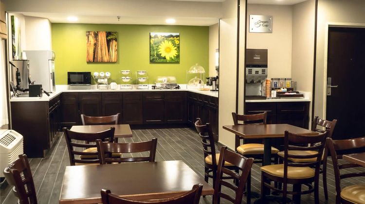 Sleep Inn & Suites Airport Restaurant