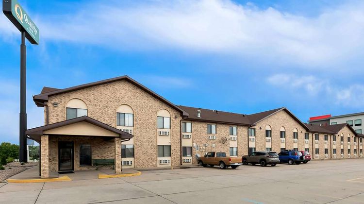 Quality Inn Exterior