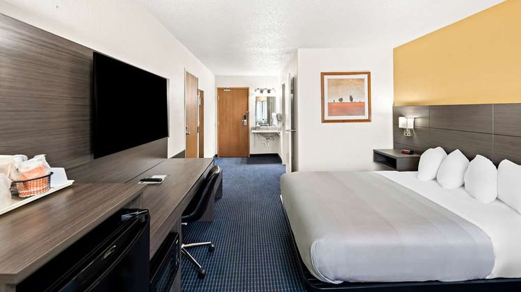 Quality Inn Room