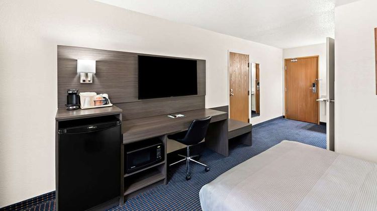 Quality Inn Room