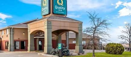 Quality Inn Exterior
