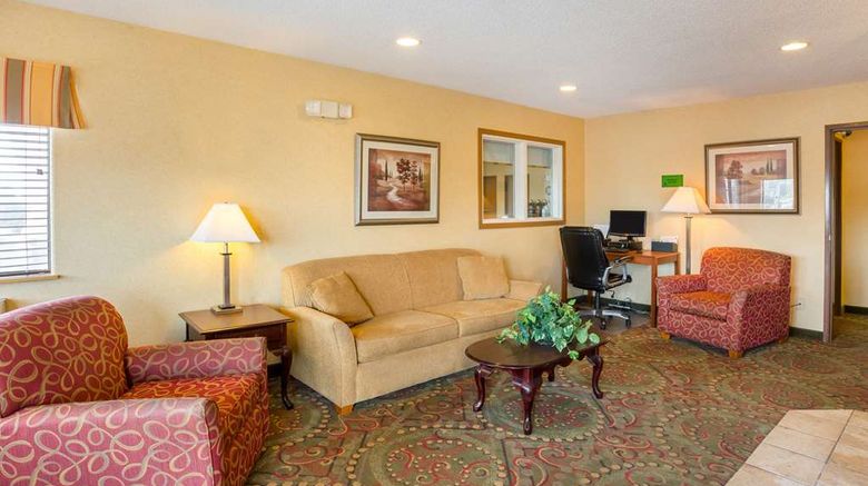 <b>Quality Inn York Lobby</b>. Images powered by <a href="https://iceportal.shijigroup.com/" title="IcePortal" target="_blank">IcePortal</a>.