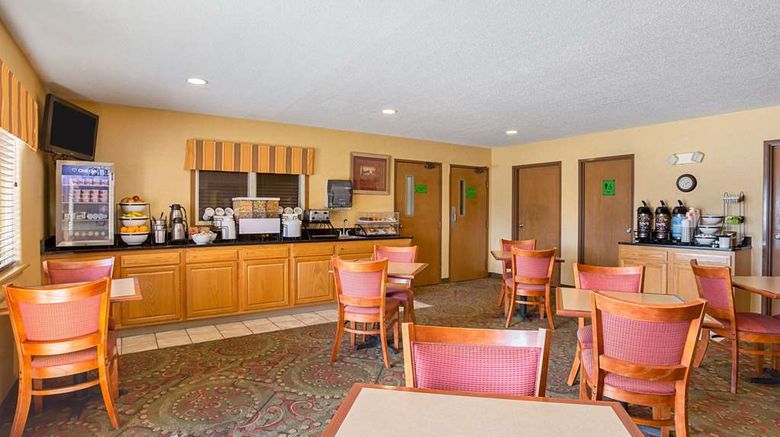 <b>Quality Inn York Restaurant</b>. Images powered by <a href="https://iceportal.shijigroup.com/" title="IcePortal" target="_blank">IcePortal</a>.