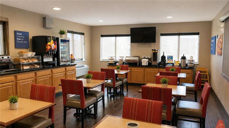 <b>Quality Inn York Restaurant</b>. Images powered by <a href="https://iceportal.shijigroup.com/" title="IcePortal" target="_blank">IcePortal</a>.