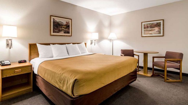 <b>Rodeway Inn Ainsworth Suite</b>. Images powered by <a href="https://iceportal.shijigroup.com/" title="IcePortal" target="_blank">IcePortal</a>.