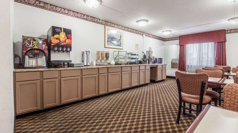 <b>Econo Lodge - Lexington Restaurant</b>. Images powered by <a href="https://iceportal.shijigroup.com/" title="IcePortal" target="_blank">IcePortal</a>.