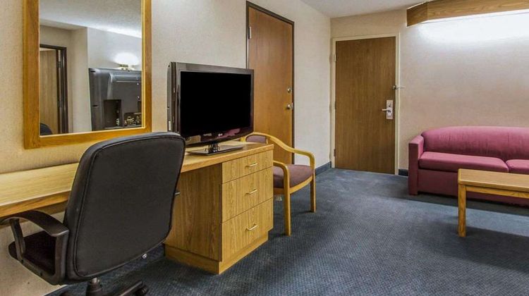 Rodeway Inn Fremont Suite