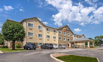 Comfort Suites Omaha