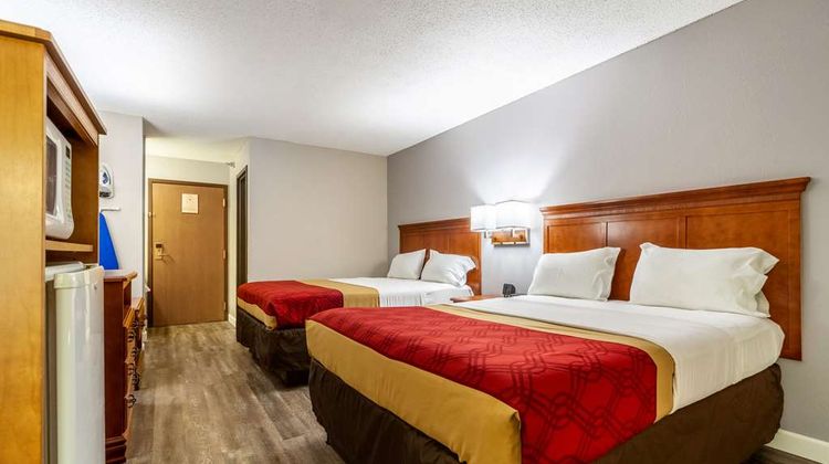 Econo Lodge Room